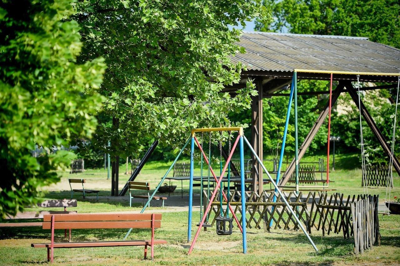 Oliver Inn Balatonlelle Zewnętrze zdjęcie