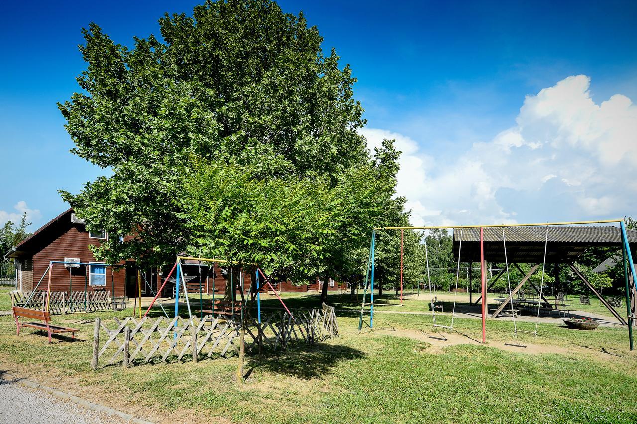 Oliver Inn Balatonlelle Zewnętrze zdjęcie
